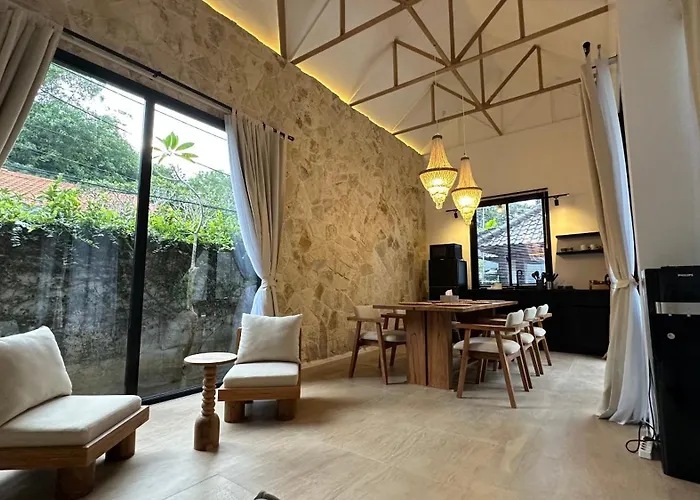 Melasti #2 2bdr With Yard & Pool *