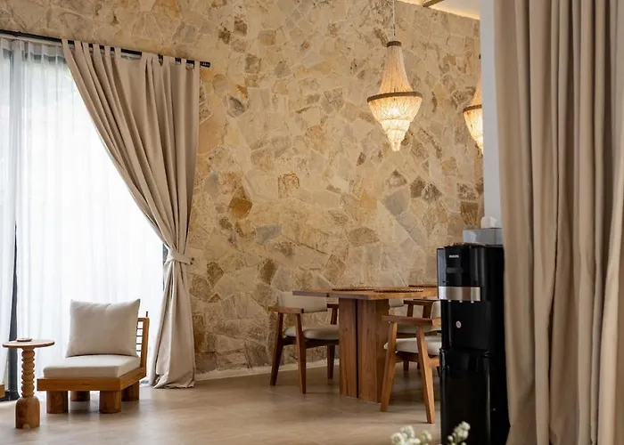 Melasti #2 2bdr With Yard & Pool Villa
